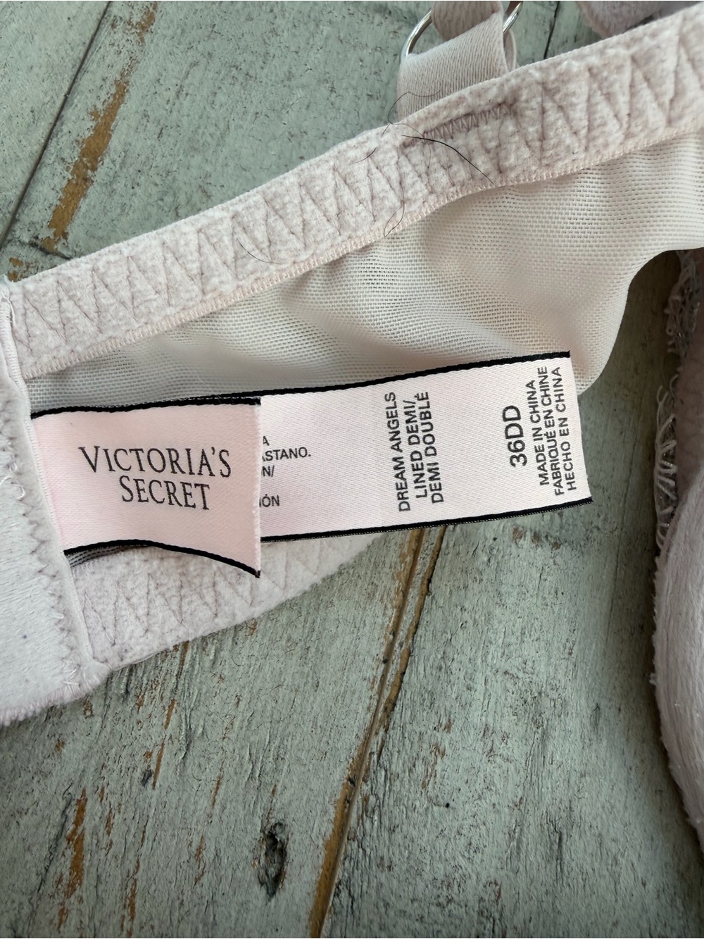 Victoria's Secret Dream Angels Lace Demi Underwire Bra - Pink/Silver Sz. 36DD - Picture 5 of 8